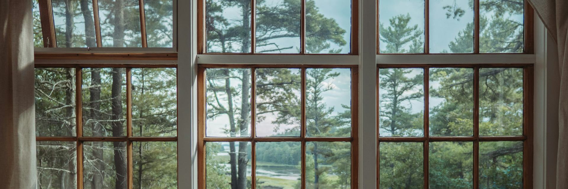 A window with a view outside
